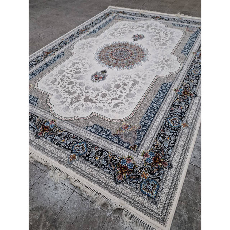 فرش ماشینی 700 شانه زمینه کرم حاشیه سرمه ای مدل استادزاده ارغوان